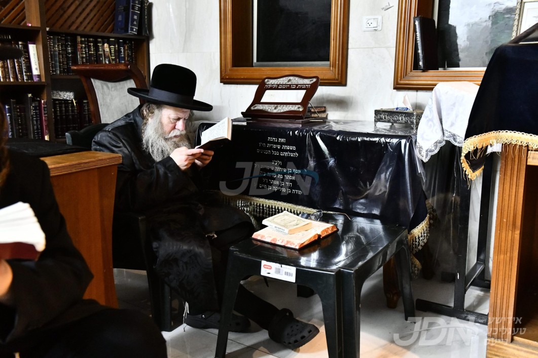 תשעה באב ביי האדמו"ר מקאזמיר
