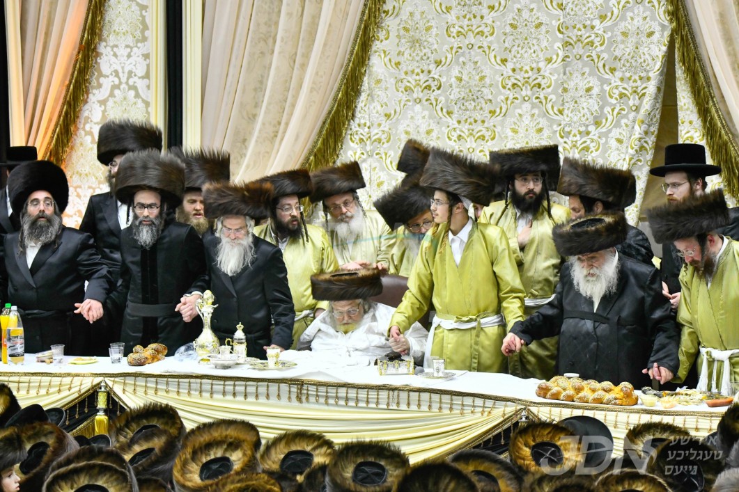 שמחת החתונה פון אן אייניקל פון האדמו"ר מתולדות אברהם יצחק