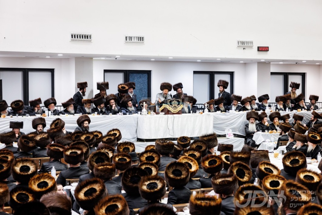 יארצייט פון הרה"ק מבאבוב זי"ע ביי חתנו האדמו"ר מבאבוב-45