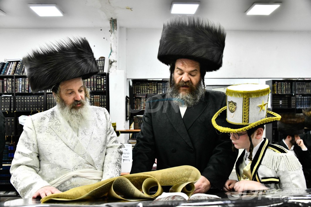 פורים אין חצר הקודש זוטשקא אמסנא