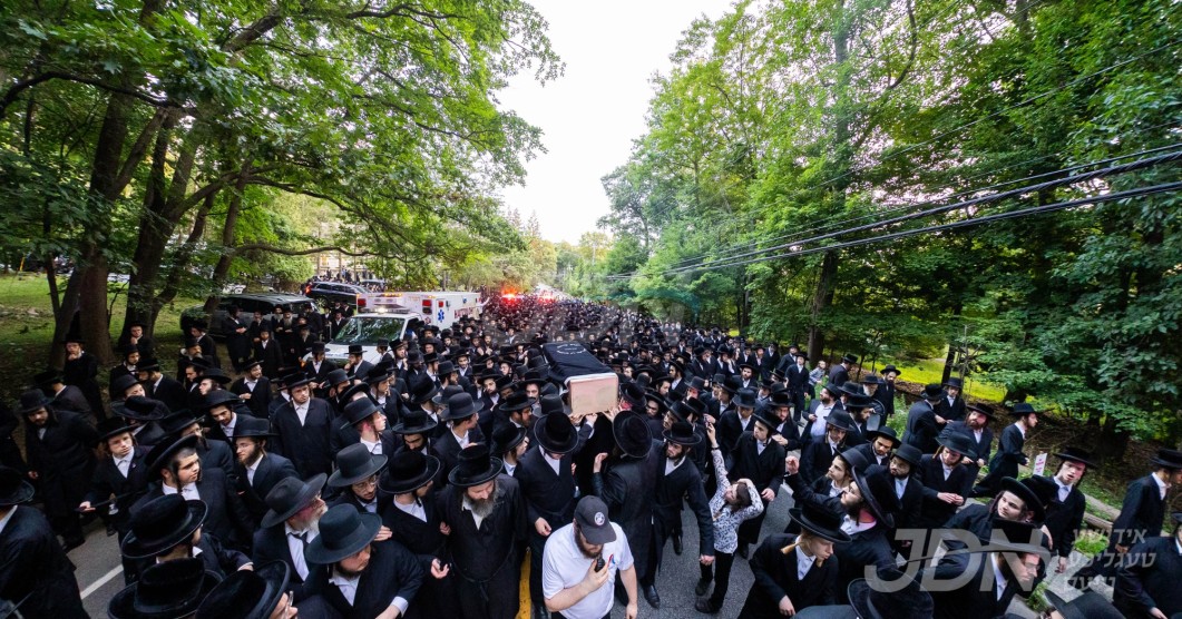 מסע הלוי' פון הגאון רבי מרדכי בעק זצ"ל ר"י תפארת משה מאנסי