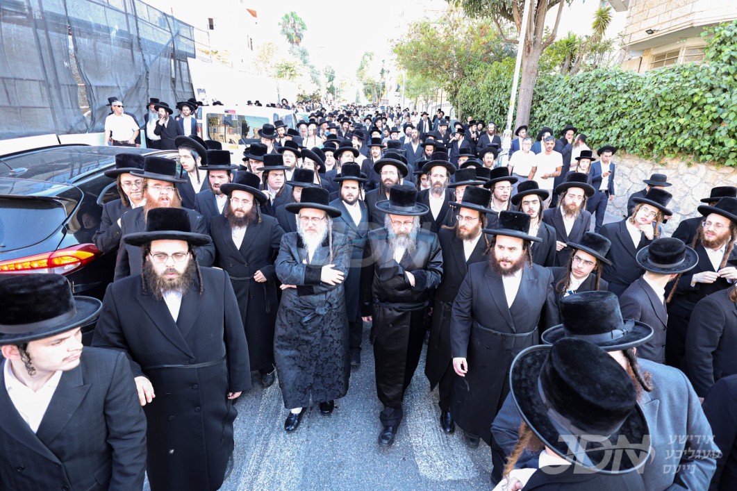 מסע הלוי' פון כ"ק אדמו"ר מביאלא אוסטרובא זצ"ל
