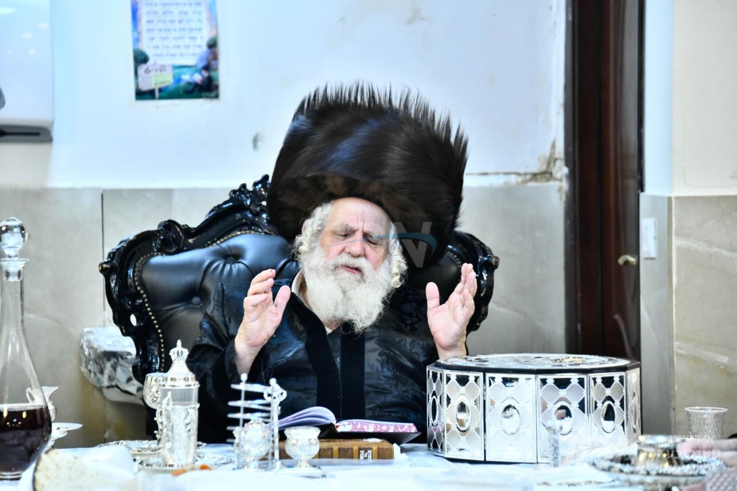 פסח אין חצר הקודש קוסוב וויזניץ