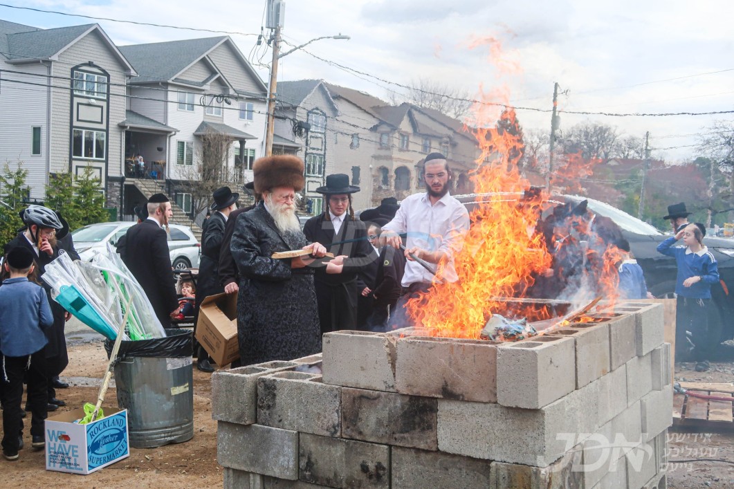 פסח אין חצר הקודש טשערקאס