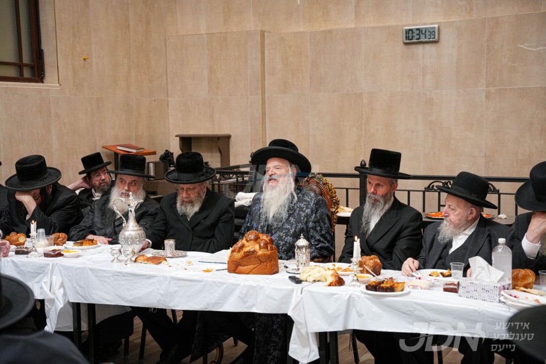 יארצייט פון כ"ק אדמו"ר מבלאזוב זצ"ל ביי בנו האדמו"ר מבלאזוב