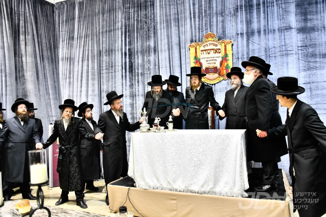 סעודת שלישי למילה לבן האדמו"ר מסאדיגורה