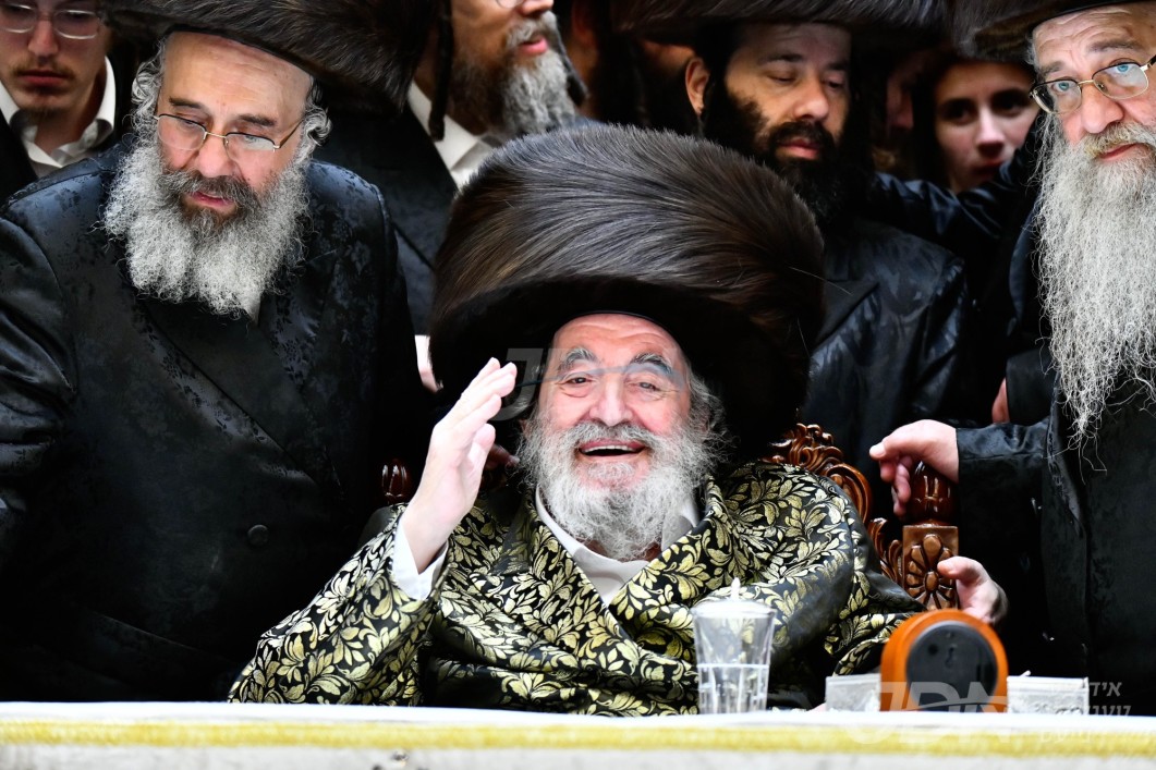 גרויסארטיגע כינוס "מקדישי שמך" פאר כלל חסידי וויזניץ, וועט אנדערש ווי געפלאנט פארקומען אין ביהמ"ד הגדול גור אין ירושלים עיה"ק, צוליב מצב הבריאות ביים רבי'ן