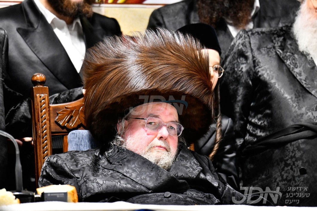 גרויסארטיגע שבת "היכלא דמלכא" בחצר הקודש בעלזא, אפגערופן צוליב די מצב הבריאות ביי האדמו"ר מבעלזא לרפו"ש