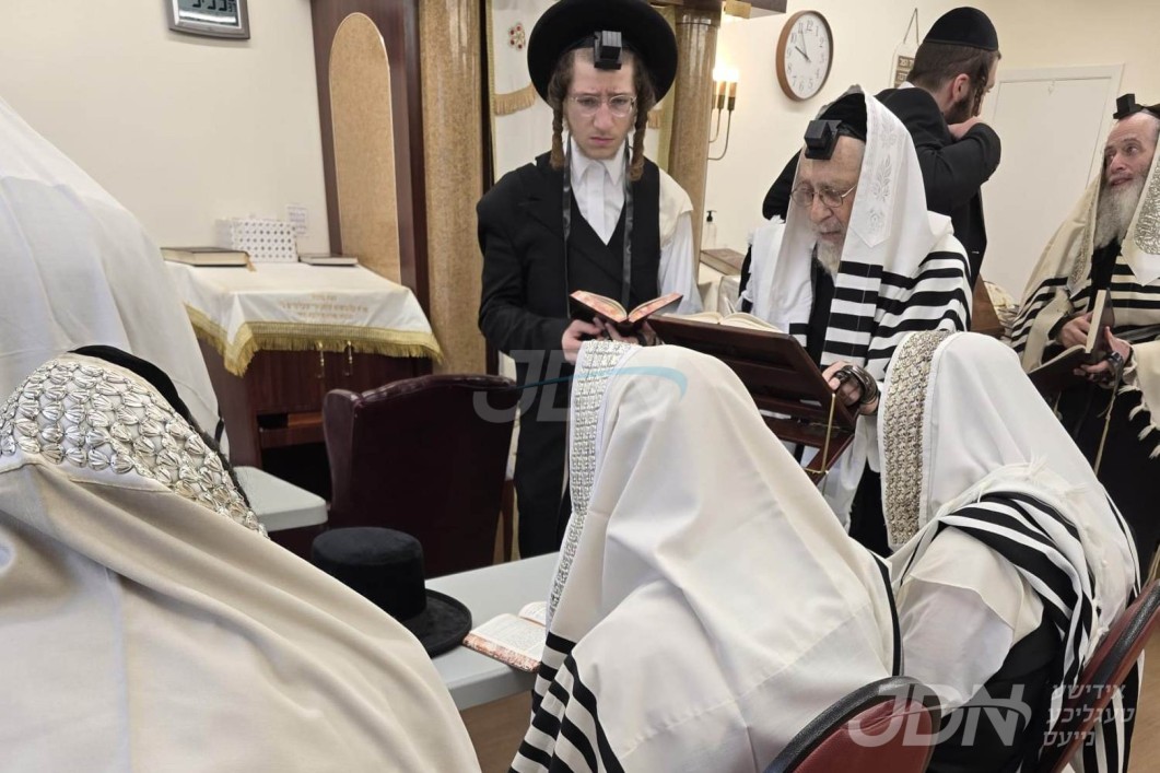 האדמו"ר מליסקא ביי התרת נדרים ערב ראש השנה
