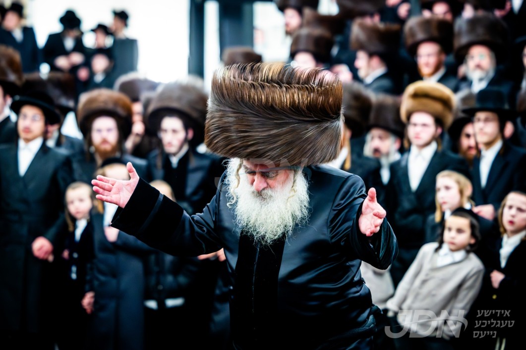 ווידעא: שמחת החתונה בבית קראלי - שענדישוב - סיקסא