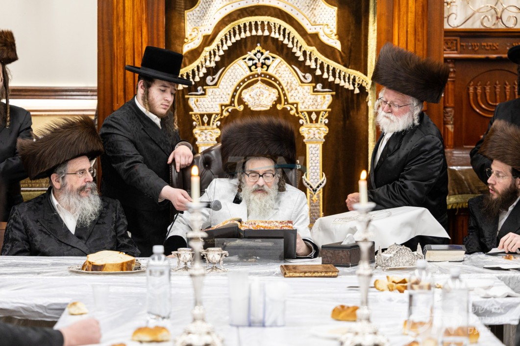 יארצייט פון הרה"ק בעל מאור ישראל מסקולען זי"ע ביי בנו האדמו"ר מסקולען פון מאנסי