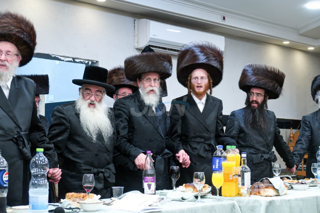 שמחת השבע ברכות פון אן אייניקל פון האדמו"ר מבאיאן, אין בני ברק