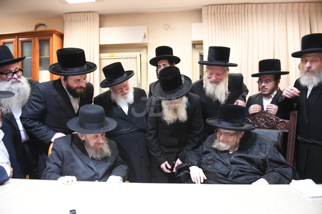הגאון רבי דוב לאנדא ר"י סלבודקה באזוכט ביי האדמו"ר מבעלזא