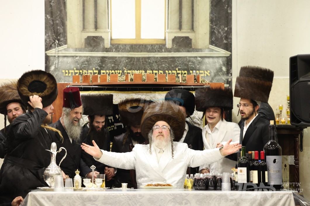 פורים אין חצר הקודש ביאלא בני ברק