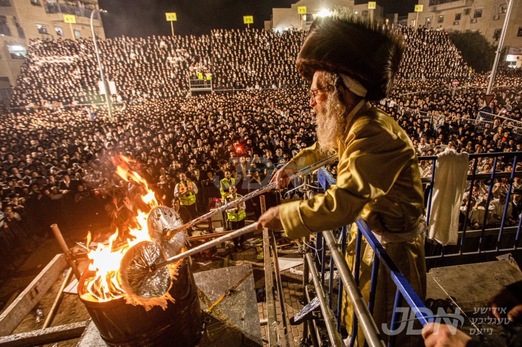 צענטראלע הדלקה במקהלות אלפי ישראל אין שפיץ פון הגה"צ ר' אלימלך בידערמאן, וועט לויט די יעצטיגע פלענער פארקומען בפלטרין של מלך בעיה"ק ירושלים