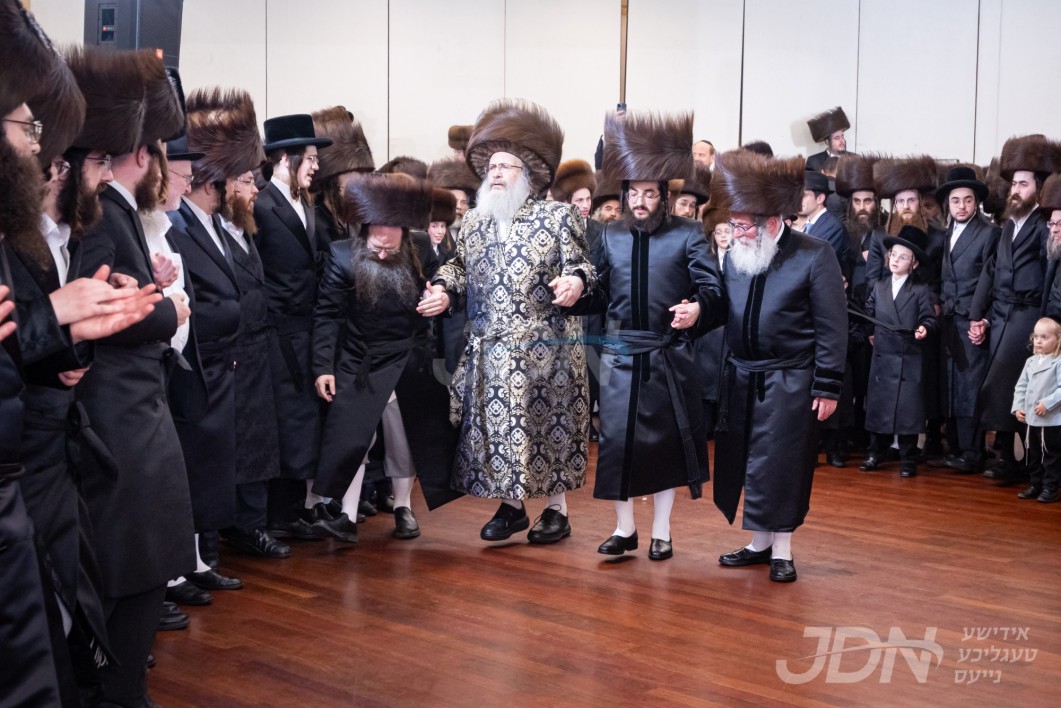 שמחת החתונה פון החתן בן הגה"צ אבד"ק לאסק מיט הכלה בת האדמו"ר מספינקא